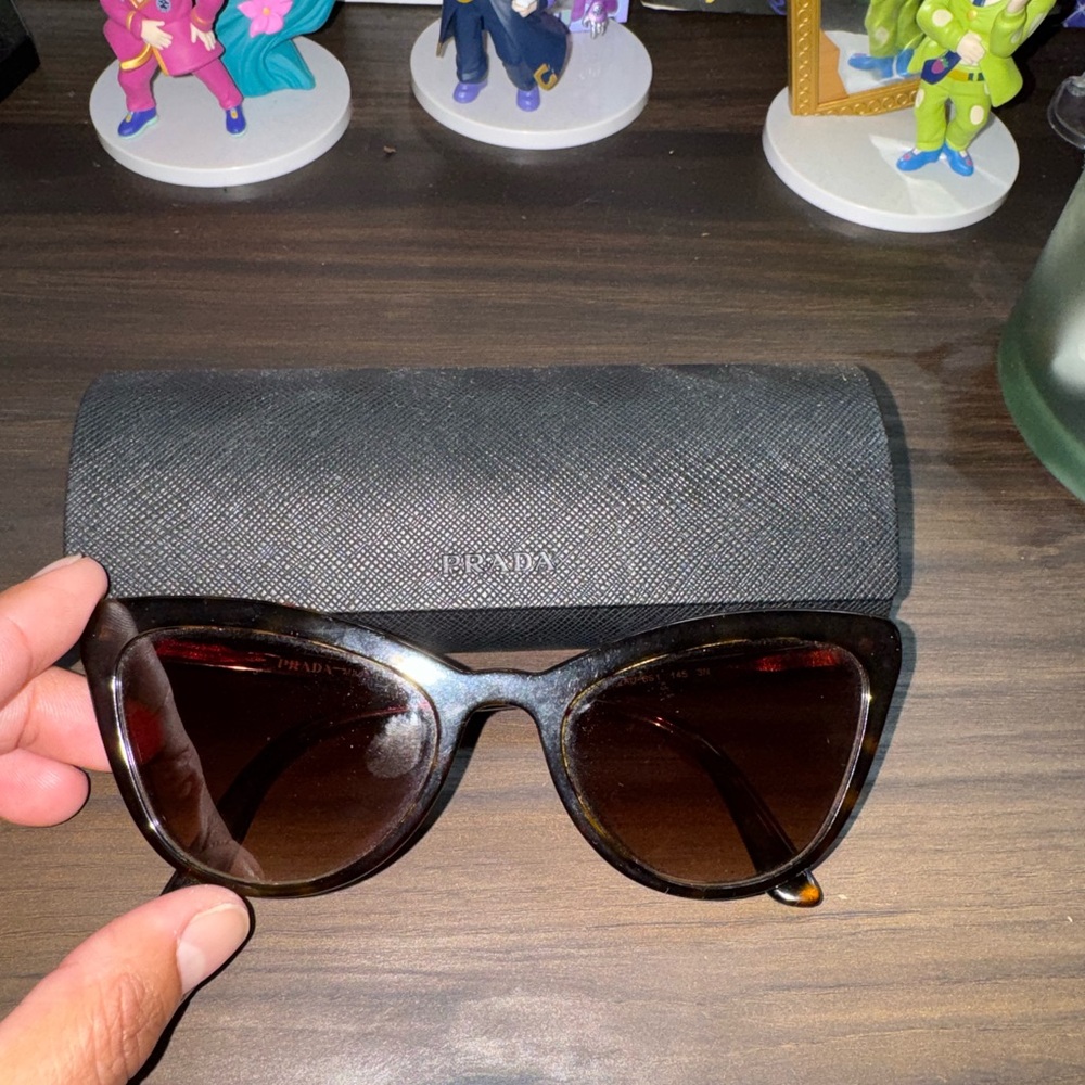 Prada Tortoiseshell Cat-Eye Sunglasses with Brown Gradient Lenses